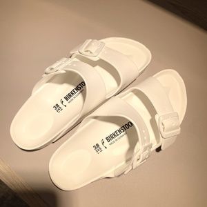 COPY - Birkenstock Arizona Essentials in White